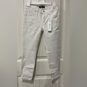 Just Black Women's Cream Skinny Jeans